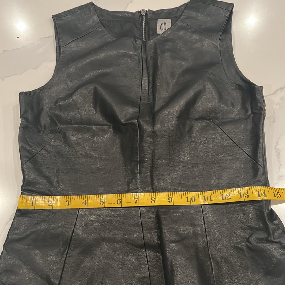 CÖ Faux Leather Peplum Sleeveless Top, S‎ - Picture 10 of 11